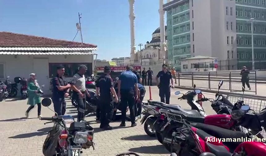 Gaziantep'te Cezaevi Önünde Silahlı Saldırı 2 Kişi Yaralandı