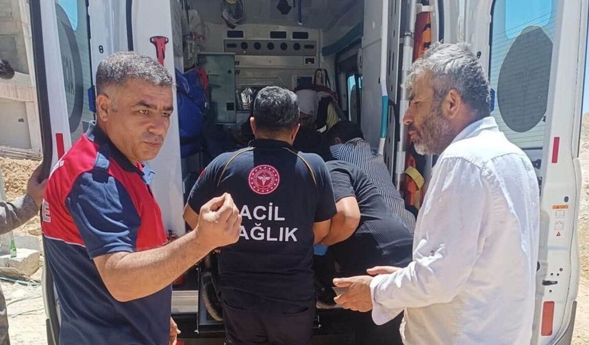 İnşaattan Düşen İşçi Hastaneye Kaldırıldı