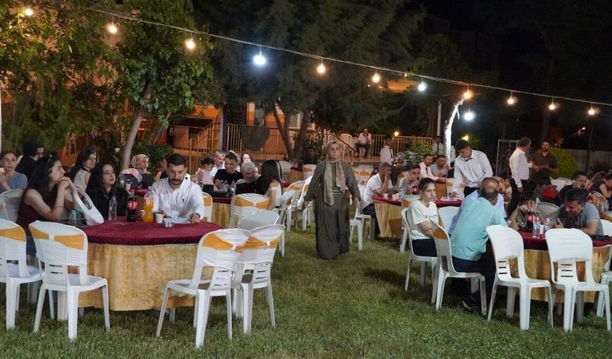 SES Adıyaman Şubesi 'Dayanışma Gecesi'nde sağlık emekçilerinin sorunları gündeme taşındı - Videolu Haber