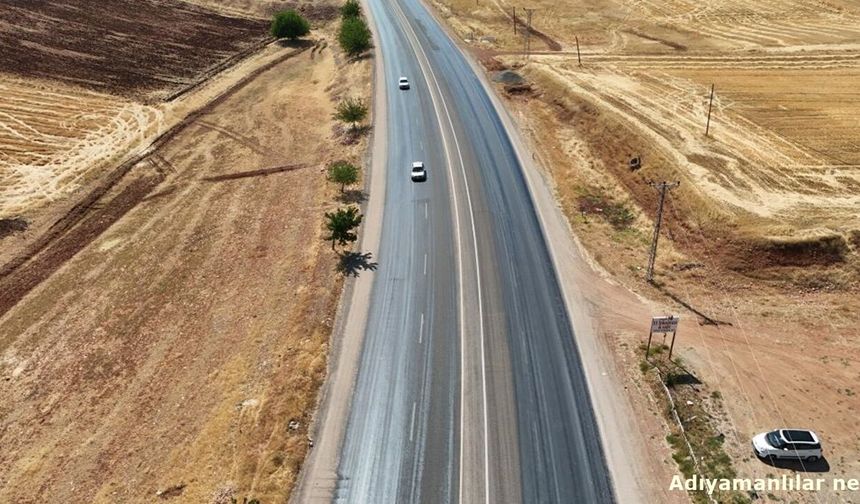 Adıyaman'da 40 Derece Sıcak Asfaltı Eritti