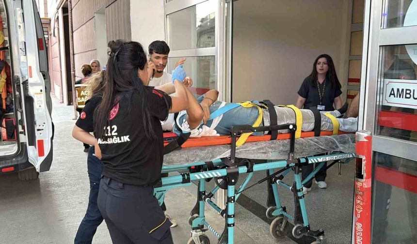 Adıyaman'da motosiklet devrildi: 2 yaralı
