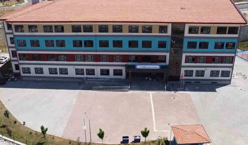 Depremde azalan derslik sayısı yeni okullarla arttı