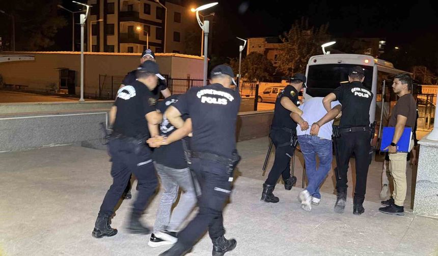 Kirveler suç örgütüne darbe: 5 şüpheli tutuklandı