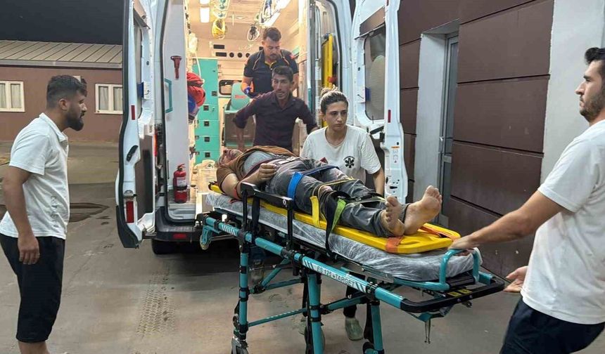 Adıyaman'da motosiklet ile otomobil çarpıştı: 2 yaralı