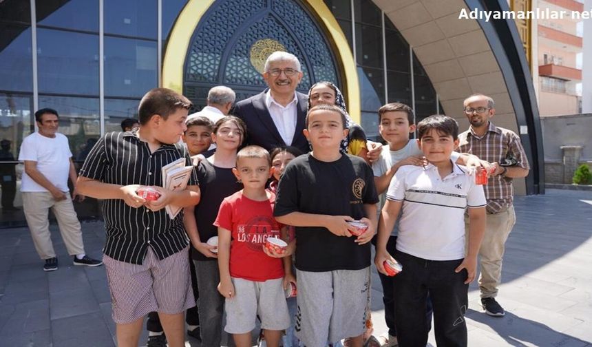 Kahta Belediyesi'nden Kur'an Kursu Öğrencilerine İkram