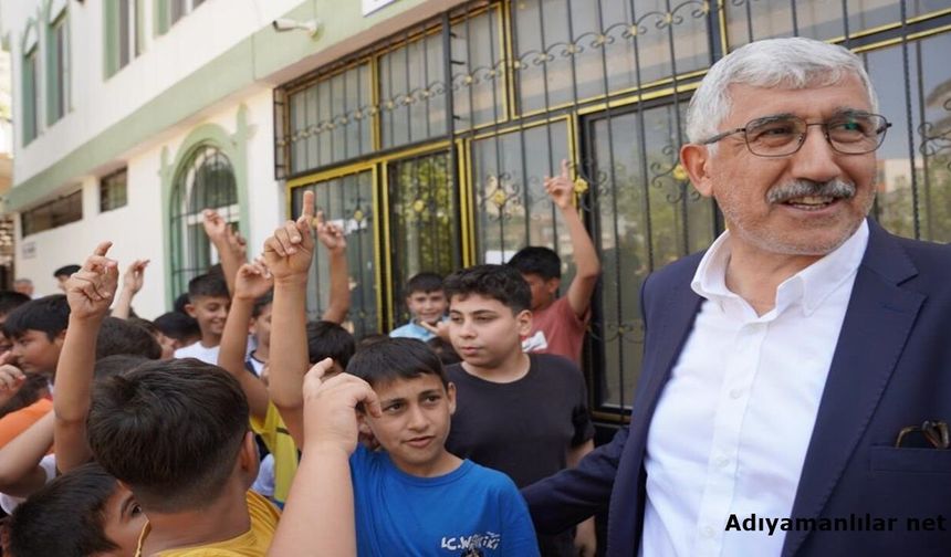 Kahta'da Başkan Hallaç, Çocuklarla Buluştu
