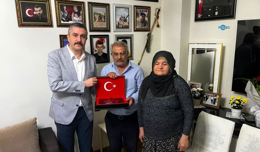 MHP’den Şehit Teğmen Yunus Gül’ün Ailesine Ziyaret