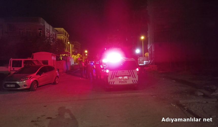 Üniversite Kavşağı'nda Motosiklet Devrildi: 1 Yaralı