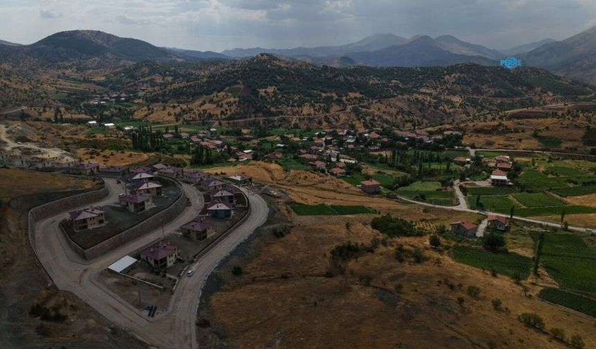Adıyaman İl Özel İdaresi Yeşiltepe Köyü'nde parke çalışmasını tamamladı