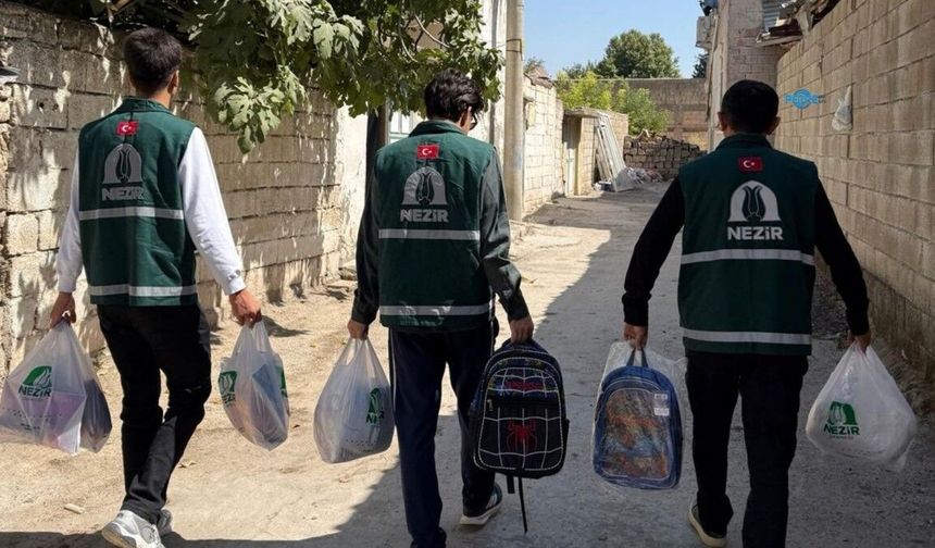 Adıyaman'da Nezir Derneği'nden öğrencilere eğitim desteği