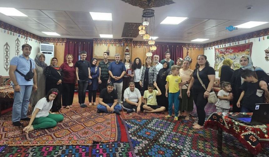 Adıyaman'da otizmli bireyler ve aileleri uzmanlarla buluştular