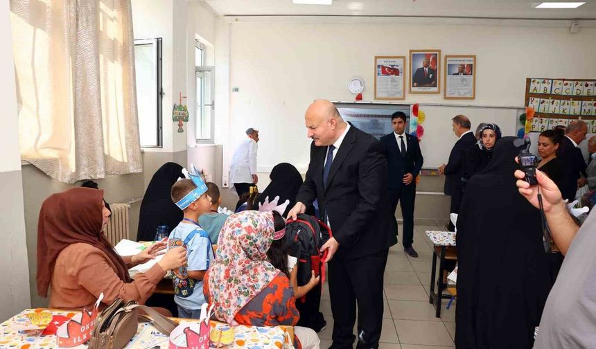 Adıyaman'da 5 bin öğrenciye kırtasiye desteği