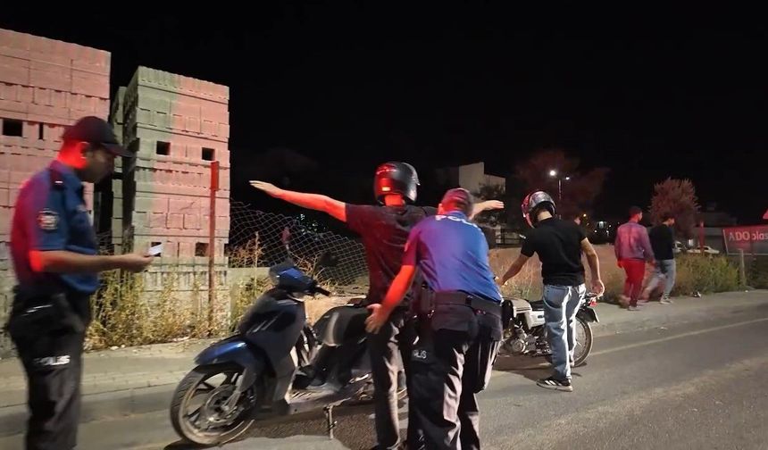 Asayiş uygulamasında 2 aranan şahıs yakalandı