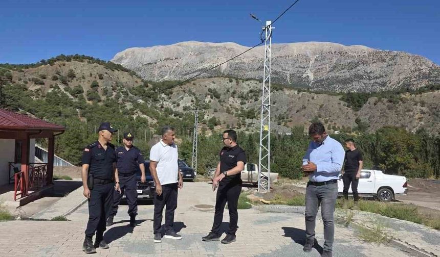 Kaymakam Algın, deprem konutlarındaki çalışmaları inceledi