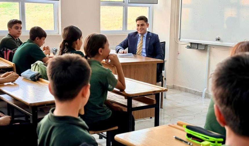Kaymakam Bağış öğrencilerle bir araya geldi