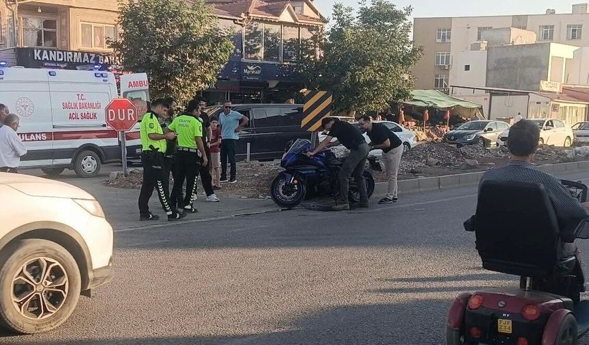 Adıyaman'da motosiklet yayaya çarptı 2 yaralandı