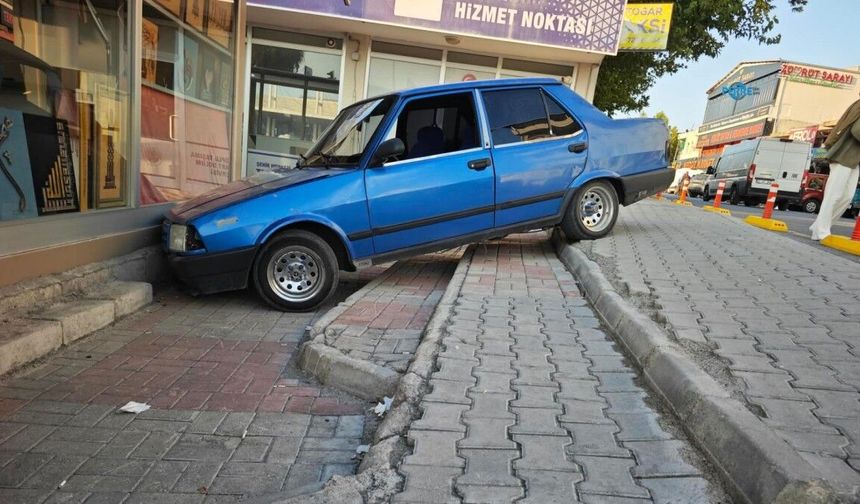 Kendiliğinden hareket eden otomobil iş yerinde hasara yol açtı