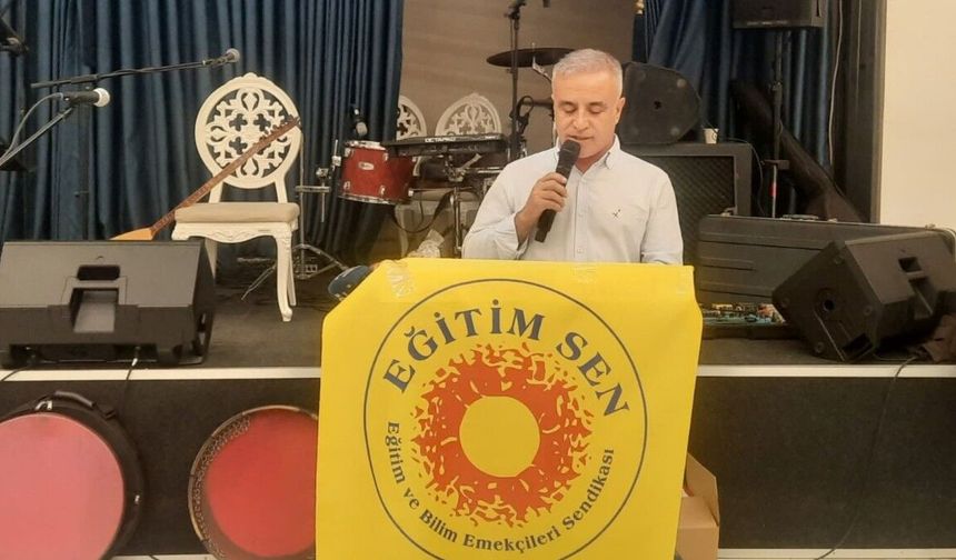 Adıyaman Eğitim Sen'den Dünya Öğretmenler Günü Etkinliği