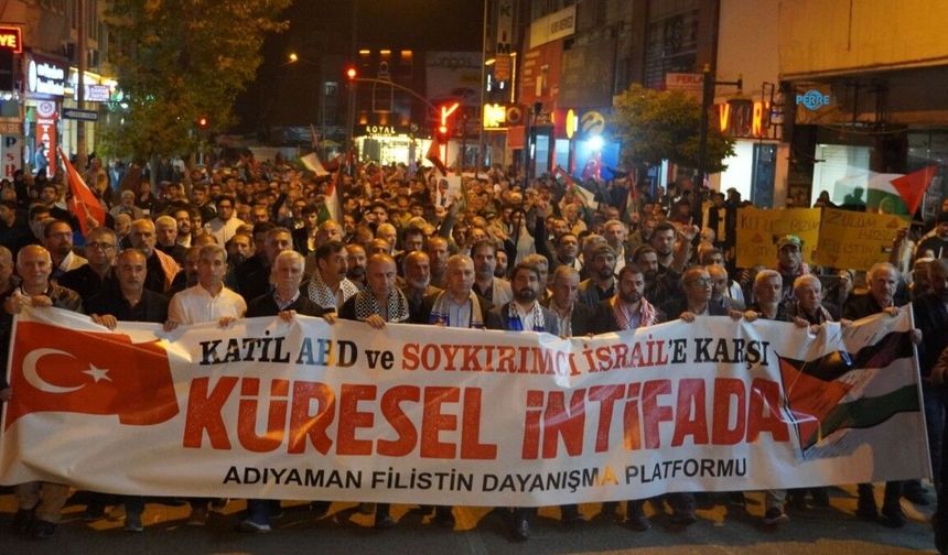 Adıyaman'da Aksa Tufanı'nın 3. yılı yürüyüşüne binlerce kişi katıldı