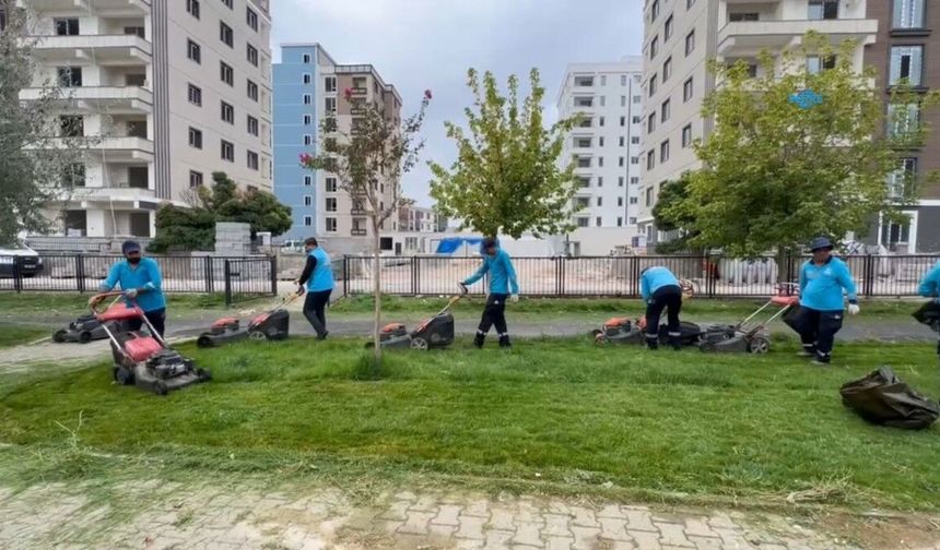 Adıyaman'da parklarda bakım ve temizlik çalışmaları devam ediyor