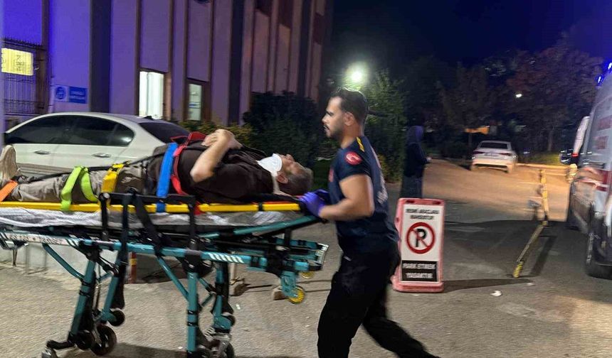 Adıyaman'da iki otomobil çarpıştı: 8 yaralı