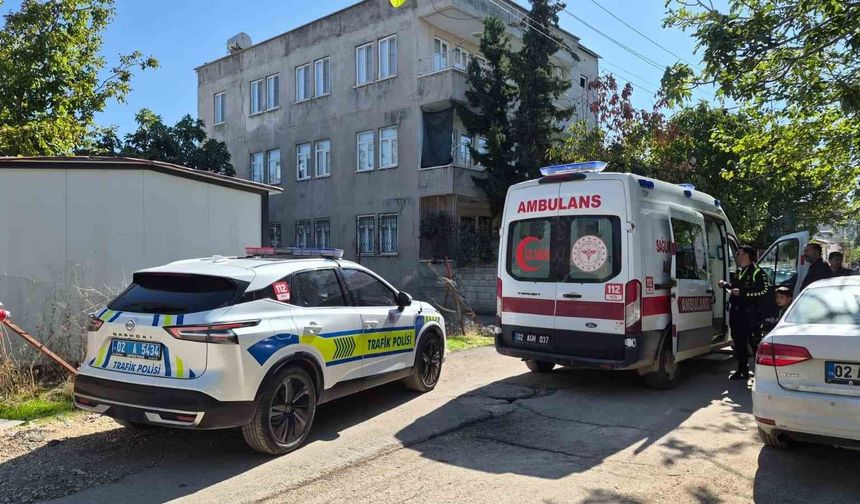 Adıyaman'da otomobilin çarptığı çocuk yaralandı