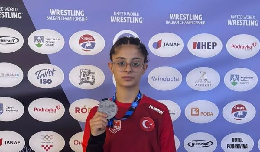 Adıyamanlı milli güreşçi Kübra Selin Turgut Balkan ikincisi oldu