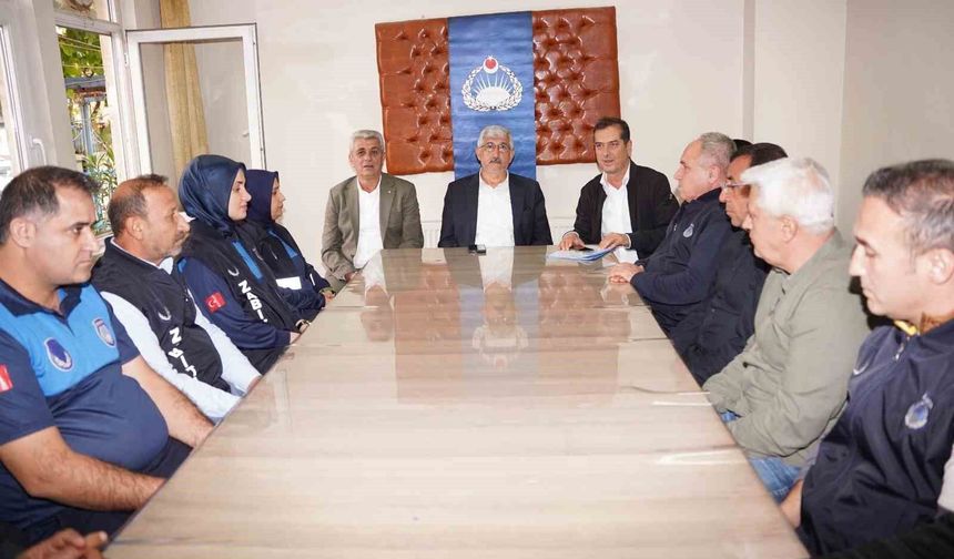 Başkan Hallaç, zabıta ekipleriyle bir araya geldi
