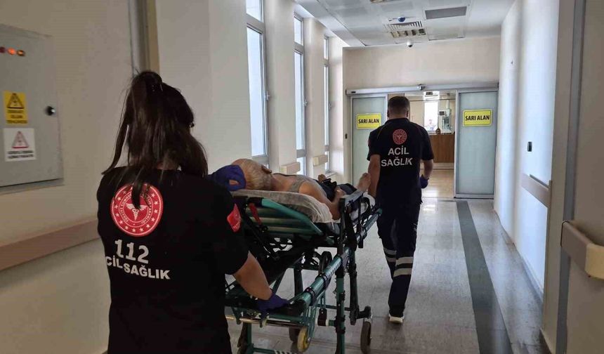 Çadır çekerken 1. kattan düşen kişi yaralandı