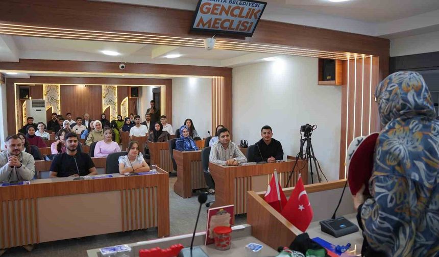 Kahta Belediyesi Gençlik Meclisi'nden anlamlı buluşma