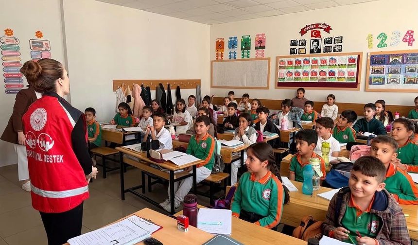 Kahta'da öğrencilere akran zorbalığı eğitimi verildi