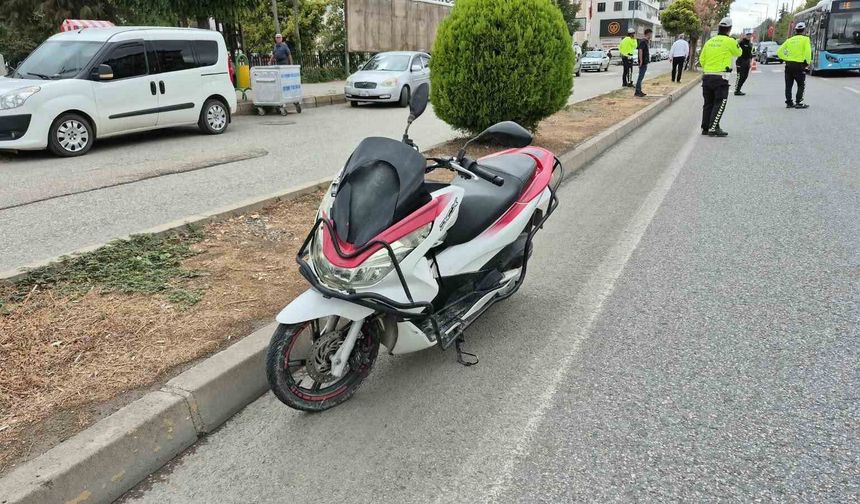 Adıyaman'da motosiklet yayaya çarptı: 1'i ağır 2 yaralı
