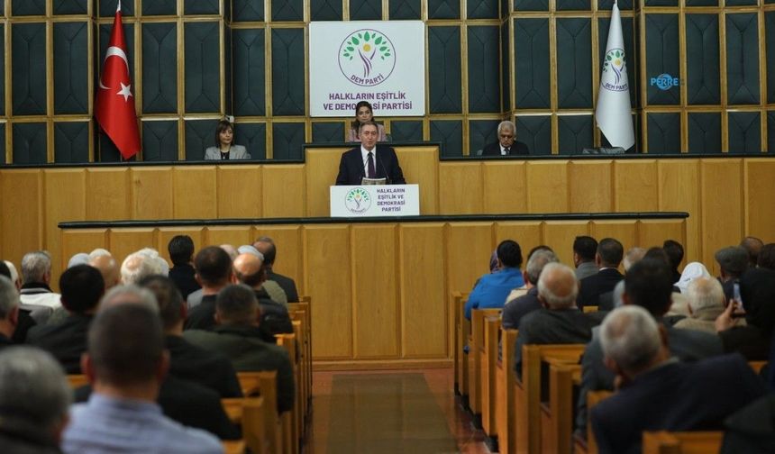 Tuncer Bakırhan: 'Barış bekleme salonunda tutulamaz'